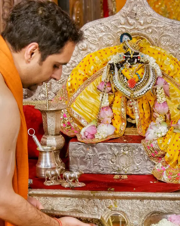 Shri Radharaman Nitya Seva Vidhi - Online Course